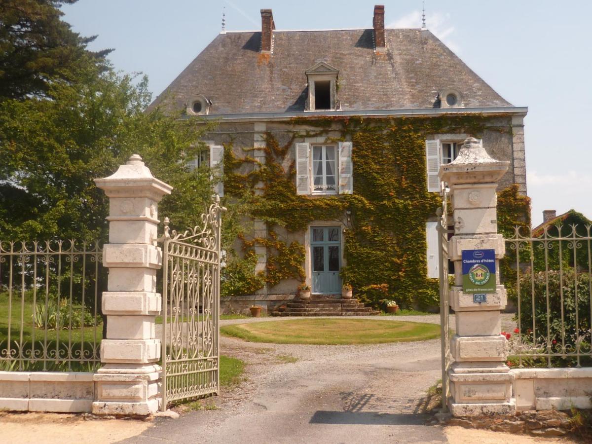 Le Logis Bed and Breakfast Les Pineaux Buitenkant foto