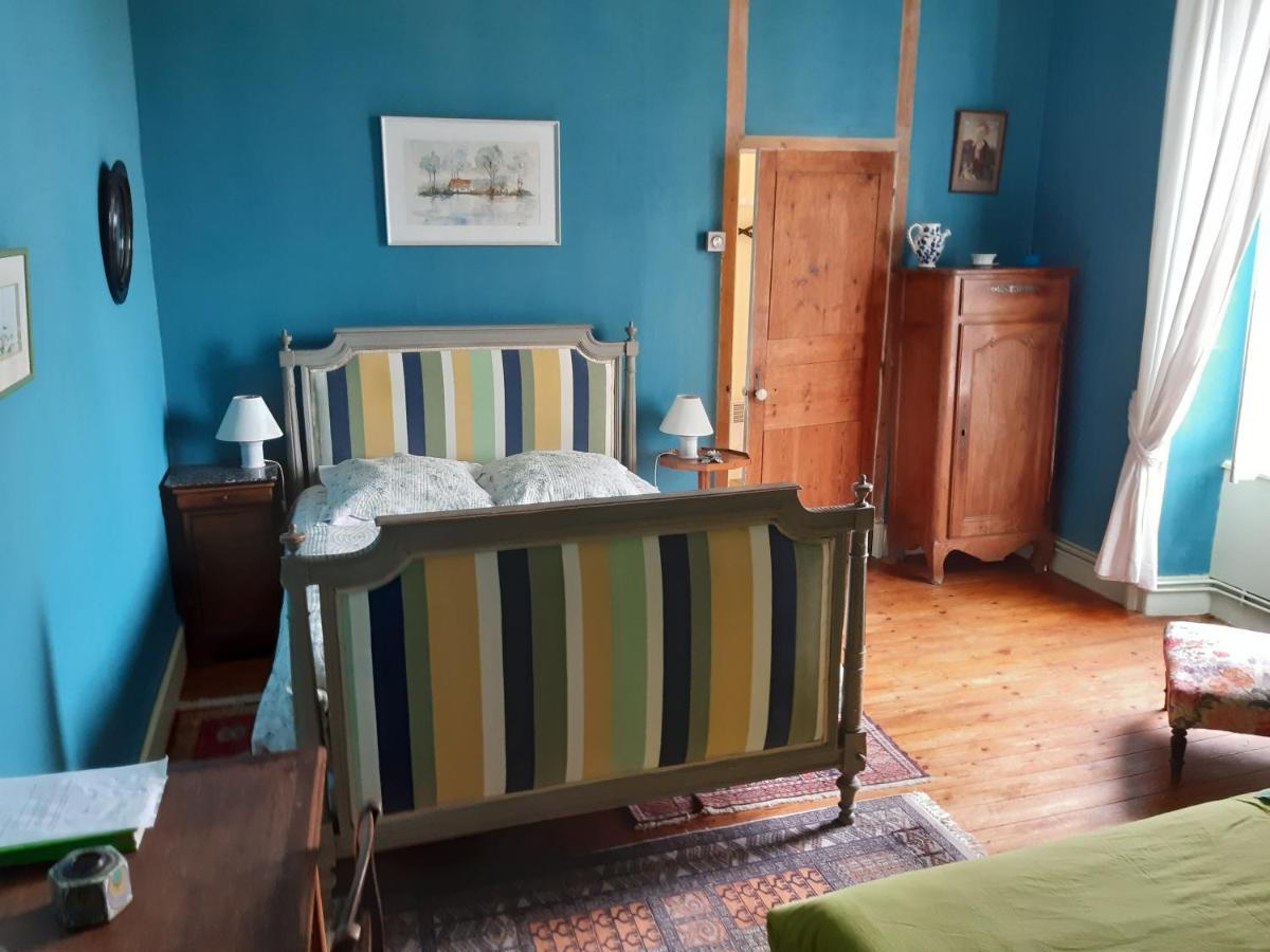 Le Logis Bed and Breakfast Les Pineaux Buitenkant foto